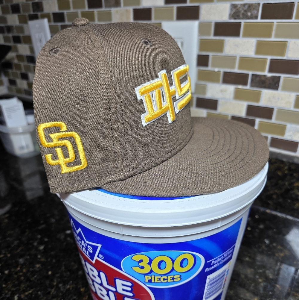 2024 MLB Seoul Series Korean/Hangul Logo SD Padres Fitted Hat 7 3/8 - Picture 2 of 5